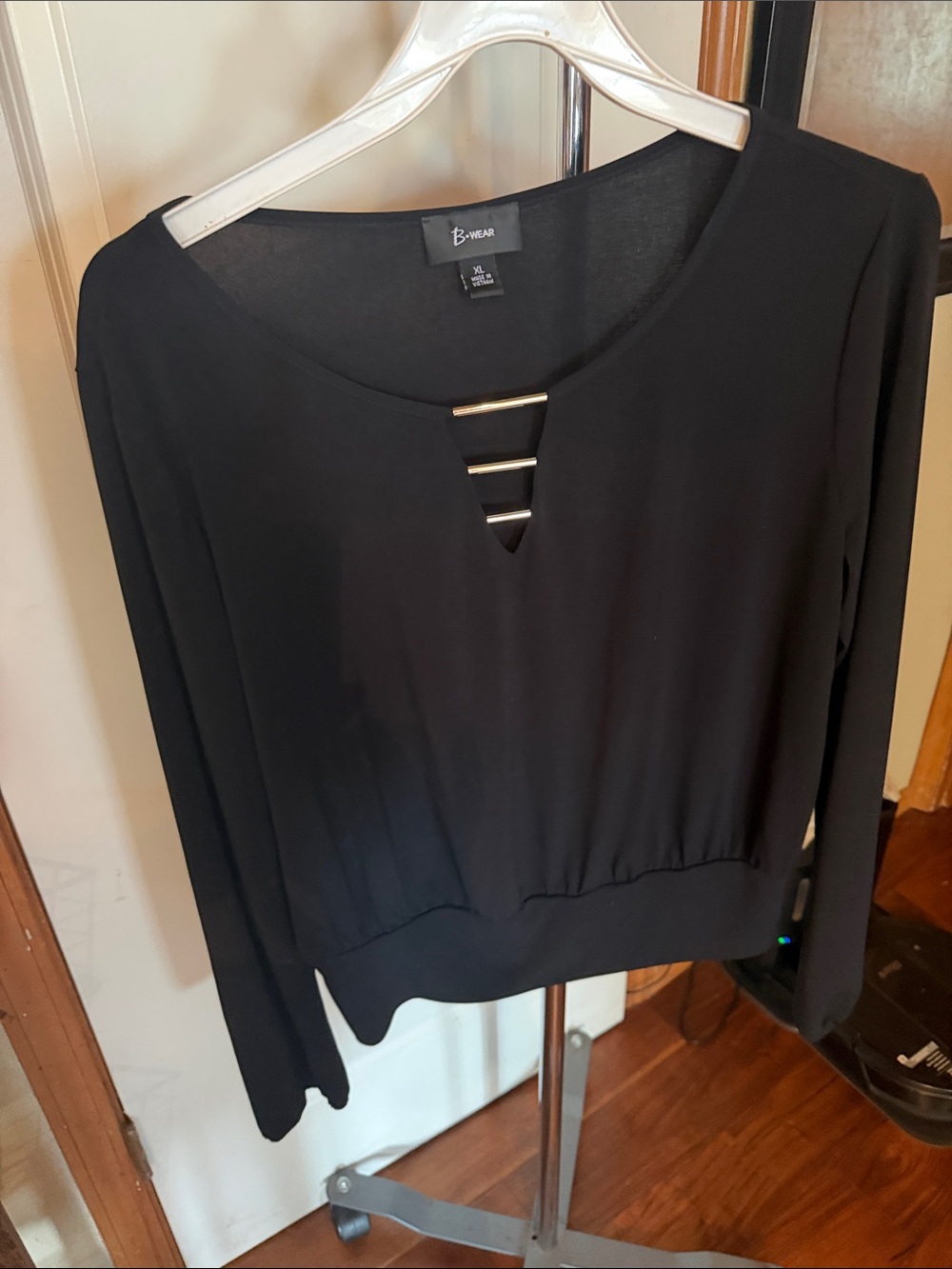 Bwear Black Long-Sleeve V-Neck Top with Gold Bar Accents